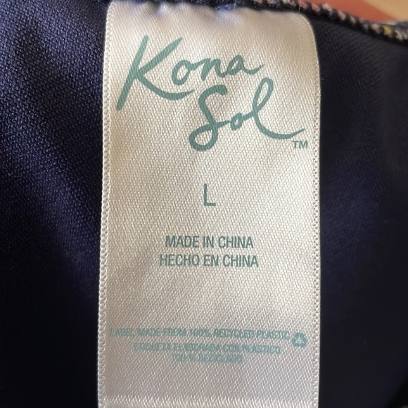 KONA Sol Patterned One Piece Swimsuit Size Large - Picture 8 of 9